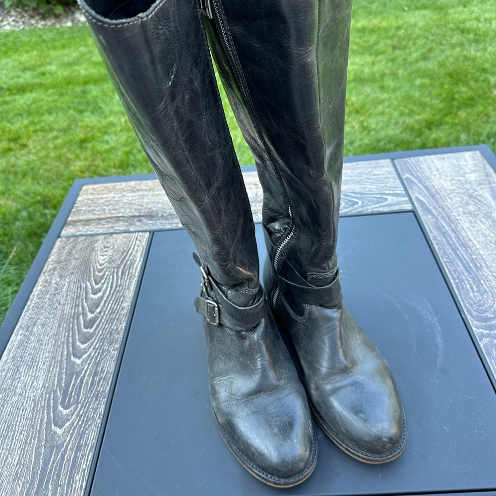 GUC black hinge riding boots
